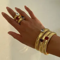 Vintage Style Classic Style Geometric Solid Color 304 Stainless Steel Plating Inlay Zircon 18K Gold Plated Women's Rings main image 3