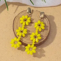 1 Pair Sweet Simple Style Flower Artificial Crystal Drop Earrings main image 3
