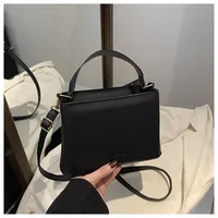 Women's Medium Pu Leather Solid Color Streetwear Sewing Thread Square Zipper Shoulder Bag sku image 1