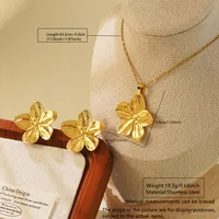 Elegant Streetwear Flower 304 Stainless Steel 18K Gold Plated Imitation Gold  Women's Earrings Necklace Jewelry Set sku image 1