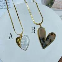 IG Style Simple Style Heart Shape 304 Stainless Steel Acrylic 18K Gold Plated Women's Pendant Necklace main image 2
