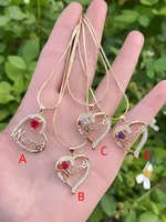 Casual Vacation Letter Heart Shape Copper Polishing Hollow Out Inlay Zircon 18K Gold Plated Mother'S Day Women's Pendant Necklace main image 2