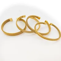 Vacation Classic Style Solid Color Titanium Steel Polishing Women's Bangle main image 3