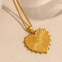 Retro Classic Style Heart Shape 304 Stainless Steel Plating 18K Gold Plated Women's Pendant Necklace main image 1
