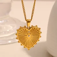Retro Classic Style Heart Shape 304 Stainless Steel Plating 18K Gold Plated Women's Pendant Necklace main image 3