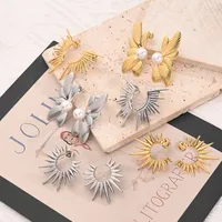 1 Pair/Package Casual Vacation Modern Style C Shape Light Wings Handmade Polishing Plating 304 Stainless Steel Acrylic Pearl 18K Gold Plated Ear Studs main image 1
