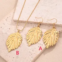 Casual Modern Style Sweet Leaf Stainless Steel Polishing Plating 18K Gold Plated Women's Earrings Necklace Jewelry Set main image 4