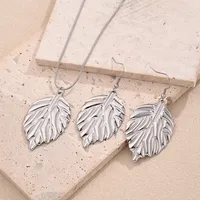 Casual Modern Style Sweet Leaf Stainless Steel Polishing Plating 18K Gold Plated Women's Earrings Necklace Jewelry Set main image 2