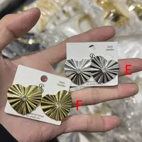 1 Pair/Package Casual Modern Style Simple Style Round Heart Shape Flower Polishing Inlay Copper Acrylic Pearl Zircon 18K Gold Plated White Gold Plated Ear Studs sku image 3