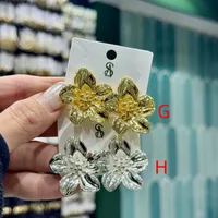 1 Pair/Package Casual Modern Style Simple Style Round Heart Shape Flower Polishing Inlay Copper Acrylic Pearl Zircon 18K Gold Plated White Gold Plated Ear Studs sku image 5