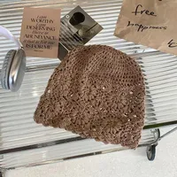Women's Simple Style Solid Color Eaveless Wool Cap main image 3