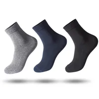 Men's Simple Style Solid Color Cotton Crew Socks main image 1