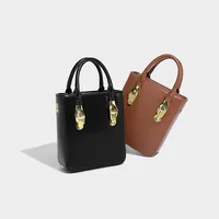 Women's Pu Leather Solid Color Classic Style Lock Square Zipper Shoulder Bag main image 1