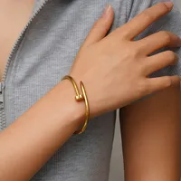 Vintage Style Solid Color 304 Stainless Steel Plating 18K Gold Plated Women's Bangle main image 1