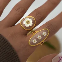 Wholesale Jewelry Cute Pastoral Flower 304 Stainless Steel Shell 18K Gold Plated Flowers Open Rings main image 1