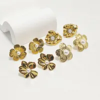 1 Pair Simple Style Commute Flower 304 Stainless Steel 18K Gold Plated Ear Studs main image 1