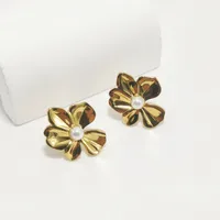 1 Pair Simple Style Commute Flower 304 Stainless Steel 18K Gold Plated Ear Studs main image 9