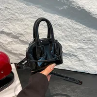 Women's Pu Leather Solid Color Streetwear Square Zipper Shoulder Bag sku image 2