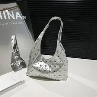 Women's Pu Leather Round Dots Solid Color Streetwear Rivet Dumpling Shape Magnetic Buckle Tote Bag sku image 3