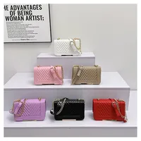 Women's Pu Leather Solid Color Classic Style Square Magnetic Buckle Shoulder Bag main image 1