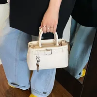 Women's Pu Leather Solid Color Classic Style Square Zipper Shoulder Bag main image 5