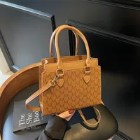 Women's Small Pu Leather Letter Streetwear Square Zipper Shoulder Bag main image 2