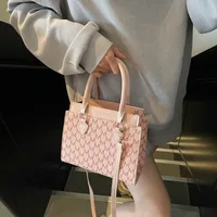 Women's Small Pu Leather Letter Streetwear Square Zipper Shoulder Bag main image 4