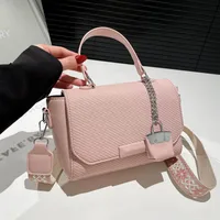 Women's Medium Pu Leather Solid Color Vintage Style Streetwear Square Magnetic Buckle Crossbody Bag main image 2