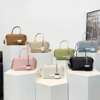 Women's Medium Pu Leather Solid Color Vintage Style Streetwear Square Magnetic Buckle Crossbody Bag main image 1