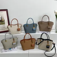 Women's PU Solid Color Vintage Style Classic Style Square Zipper Handbag Crossbody Bag main image 1