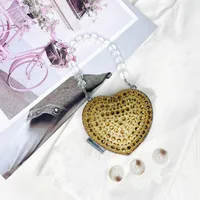 Women's Mini Acrylic Heart Shape Streetwear Heart-shaped Magnetic Buckle Shoulder Bag Handbag sku image 3