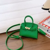 Girl'S Pu Leather Solid Color Classic Style Streetwear Square Lock Clasp Shoulder Bag sku image 1