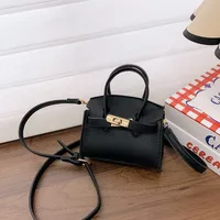 Girl'S Pu Leather Solid Color Classic Style Streetwear Square Lock Clasp Shoulder Bag sku image 2