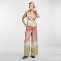 Weekend Women's Streetwear Color Block Polyester Pant Co-ord Set Shorts Sets main image 1