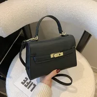 Women's Pu Leather Solid Color Streetwear Square Flip Cover Lock Clasp Shoulder Bag main image 4