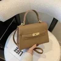 Women's Pu Leather Solid Color Streetwear Square Flip Cover Lock Clasp Shoulder Bag main image 5