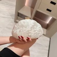 New Autumn And Winter Vintage Velvet Bag Evening Bag Bridal Bag Simple And Stylish Clutch Bag Shell Bag Crossbody Bag main image 3