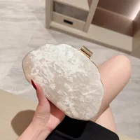 New Autumn And Winter Vintage Velvet Bag Evening Bag Bridal Bag Simple And Stylish Clutch Bag Shell Bag Crossbody Bag main image 4