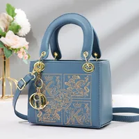 Women's Pu Leather Color Block Streetwear Square Zipper Shoulder Bag main image 5
