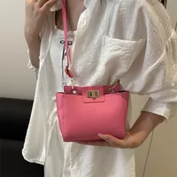 Vintage Small Crowdbag Women's  Summer New Fashionable Texturized Portable Shoulder Bag Casual Simple Crossbody Bag main image 3