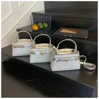 Women's Pu Leather Solid Color Elegant Streetwear Square Magnetic Buckle Shoulder Bag main image 1