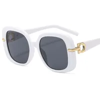 Fashion Square Women's Sunglasses  Personality Temperament Modern Sunglasses Driving Sun Protection Glasses M6164 sku image 3