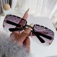 French Retro Y2K Millennium Spice Girls Sunglasses Women's Frameless Diamond-encrusted Technology Accessories Ins Niche Sunglasses main image 3