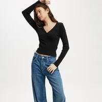 Fashion  Knitted Navel Short Long Sleeve Slim Slim Top Button V-Neck Autumn And Winter Base Shirt main image 4