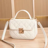 Guangzhou Bag Wholesale Hand Bag New Fashion Diamond Lattice Handbag Texture Joker Foreign Style Printing Bag sku image 1