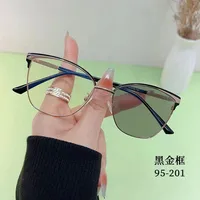 95201 Smart Color-changing Anti-blue-ray Glasses Women's  Retro Cat-shaped Frame Light-sensitive Gray-changing Proximity Glasses sku image 3