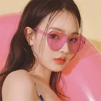 Europe And The United States Pink Heart Sunglasses Love Sunglasses Jelly Frameless Heart-shaped One-body Dazzling Color Glasses main image 2