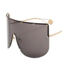 New Unisex Large Frame One-piece Metal Small Star Rice Nail Sunglasses 1025 Fashion Mask Sunglasses main image 2