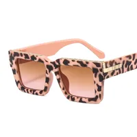 T2 Fashion Men And Women's Catwalk Street Shooting Wide Side Sunglasses Retro Box Concave Shape Metal Decorative Sunglasses main image 5