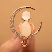 New Style Brooch Women's High-end Zinc Alloy Niche Corsage Fresh And Sweet Clothing Accessories Clothing Accessories sku image 10